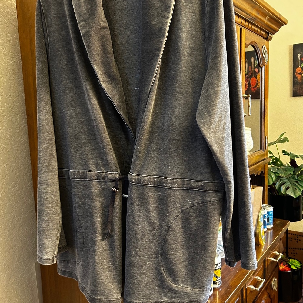 Light weight sweater with draw string waist